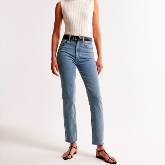 Abercrombie & Fitch The Ankle Straight Ultra High Rise Jeans - Picture 1 of 5